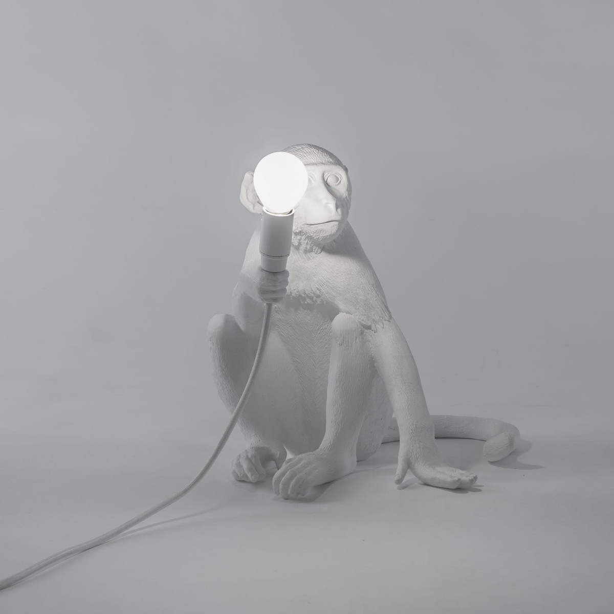 Настольная лампа Seletti Monkey Lamp Outdoor Sitting