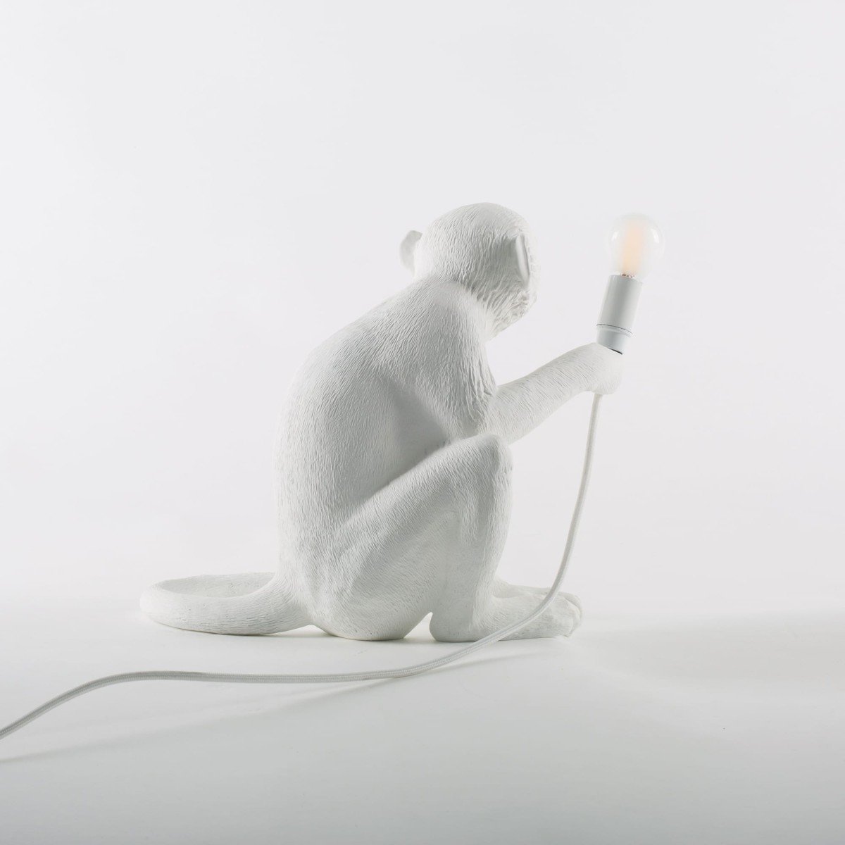 Настольная лампа Seletti Monkey Lamp Outdoor Sitting