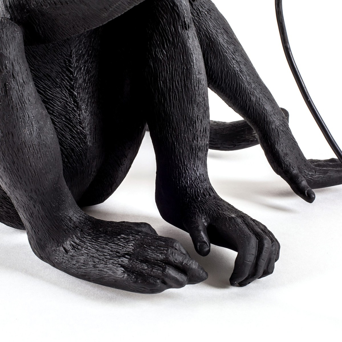 Настольная лампа Seletti Monkey Lamp Sitting (черный)