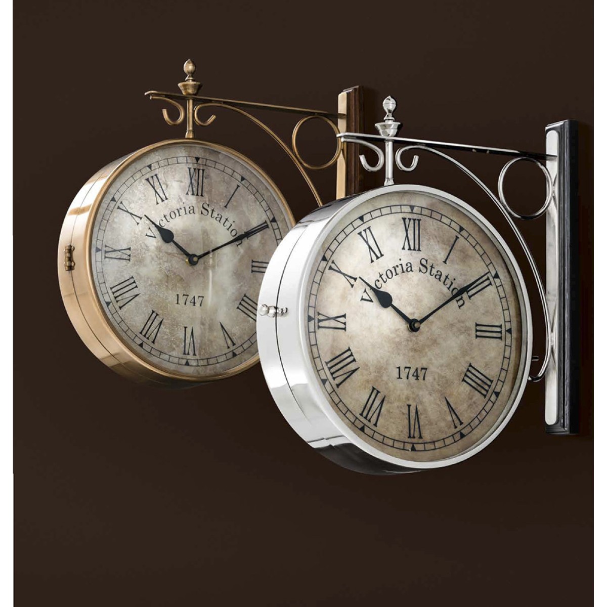Часы Eichholtz Clock Station 104408