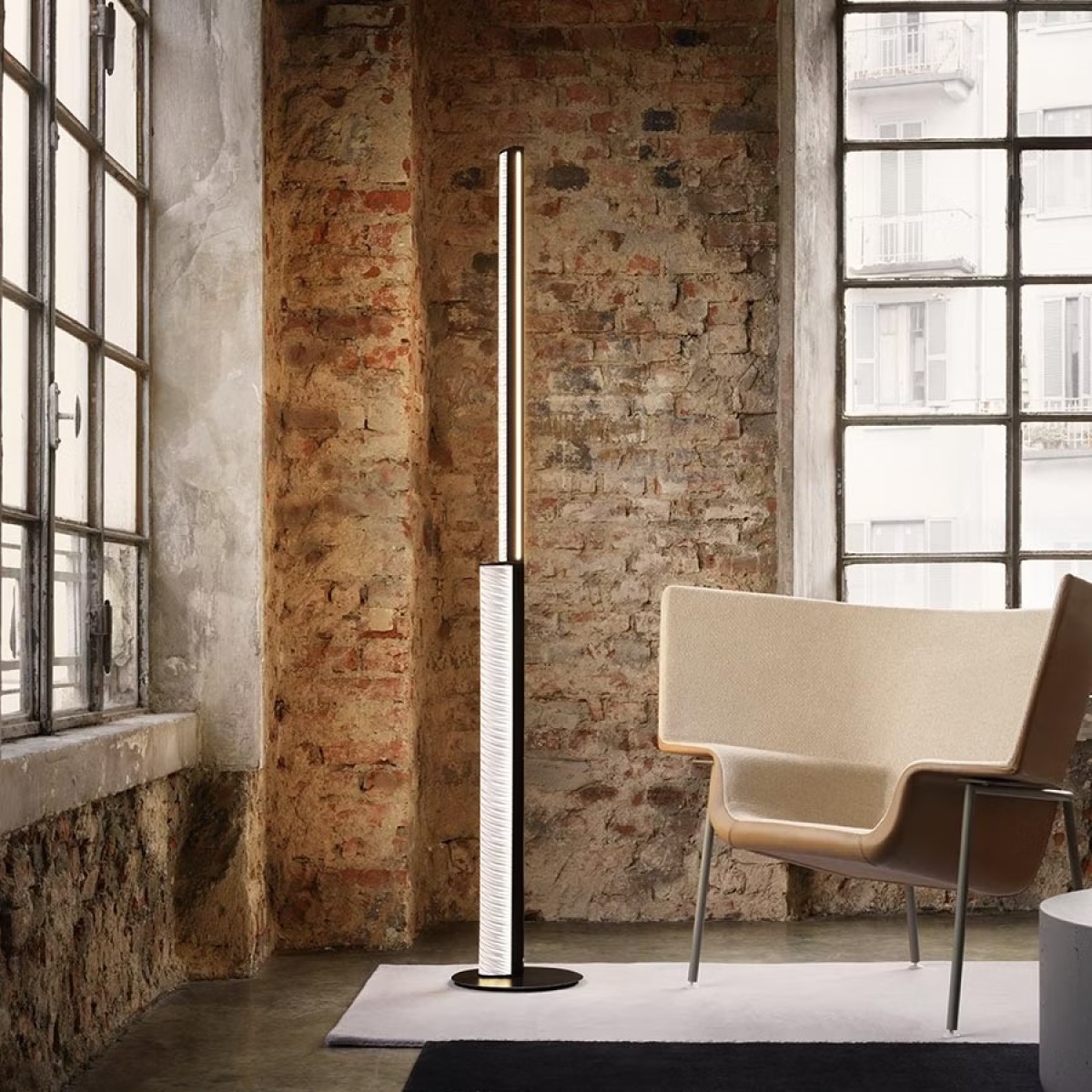 Торшер Slamp Modula Twisted light grey/plisse