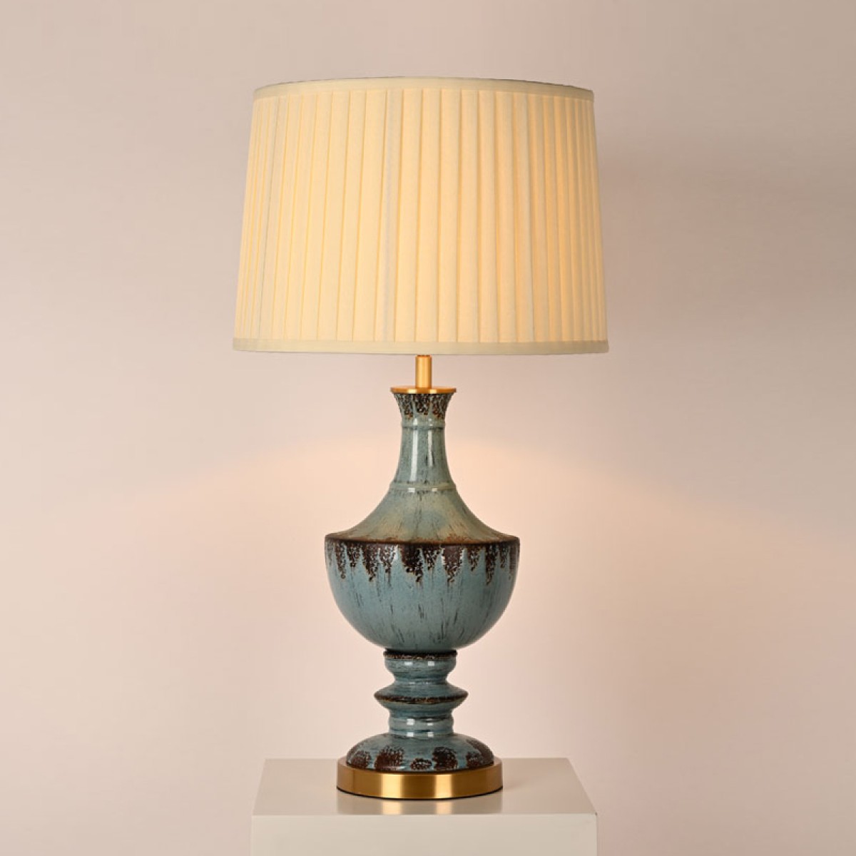 Настольная лампа Delight Collection BRTL3233