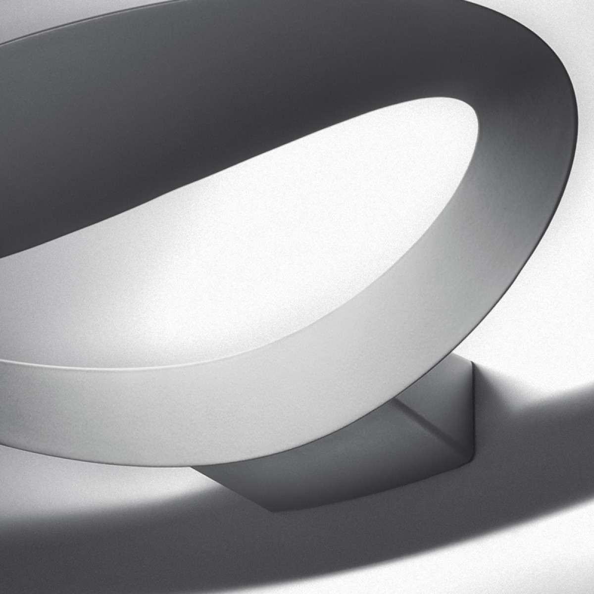 Настенный светильник Artemide Mesmeri 0916040A