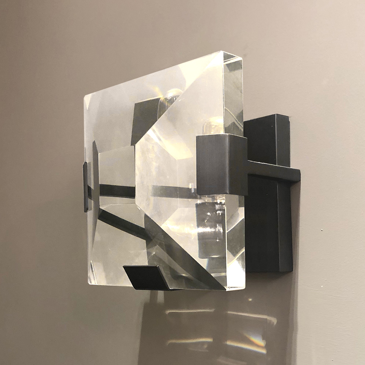 Настенный светильник Delight Collection Harlow Crystal 1