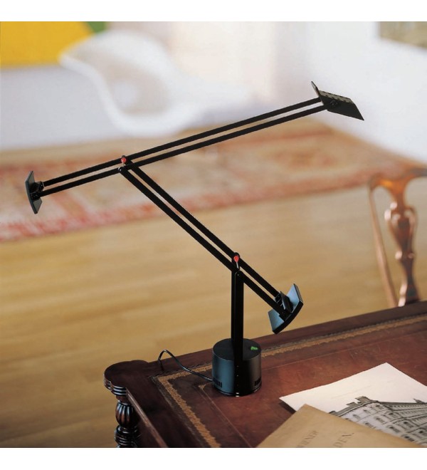 Настольная лампа Artemide Tizio Micro Black