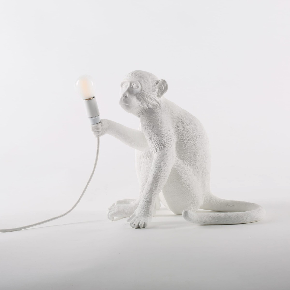 Настольная лампа Seletti Monkey Lamp Sitting (белый)