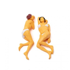 Статуэтка Seletti Love is a Verb Maya and Sofia