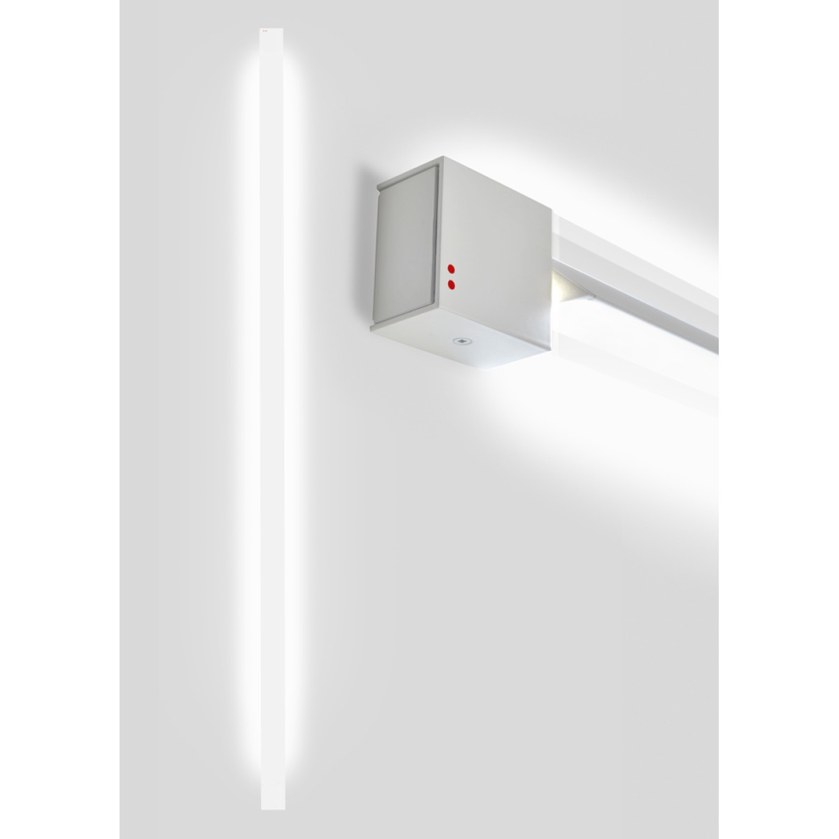 Настенный светильник Fabbian Pivot F39 White 3000 (бежевый, белый)