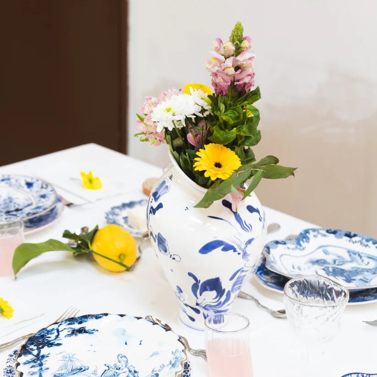 Ваза Seletti Classics on Acid Floral Delft