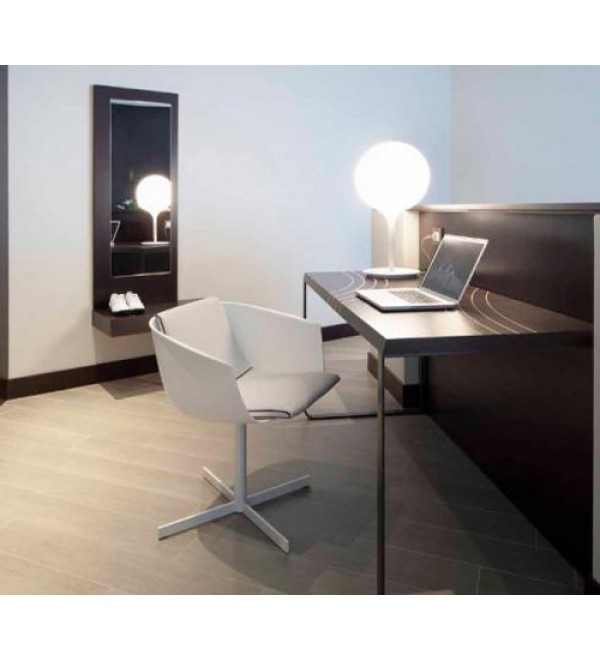 Настольная лампа Artemide Castore 1050010A