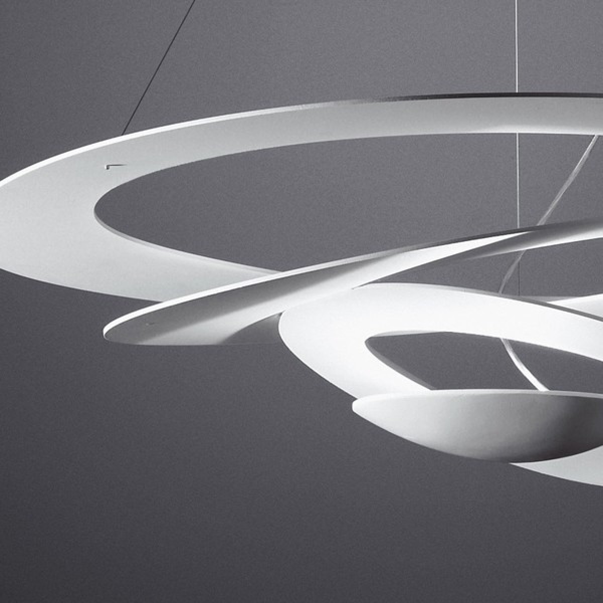 Люстра Artemide Pirce White