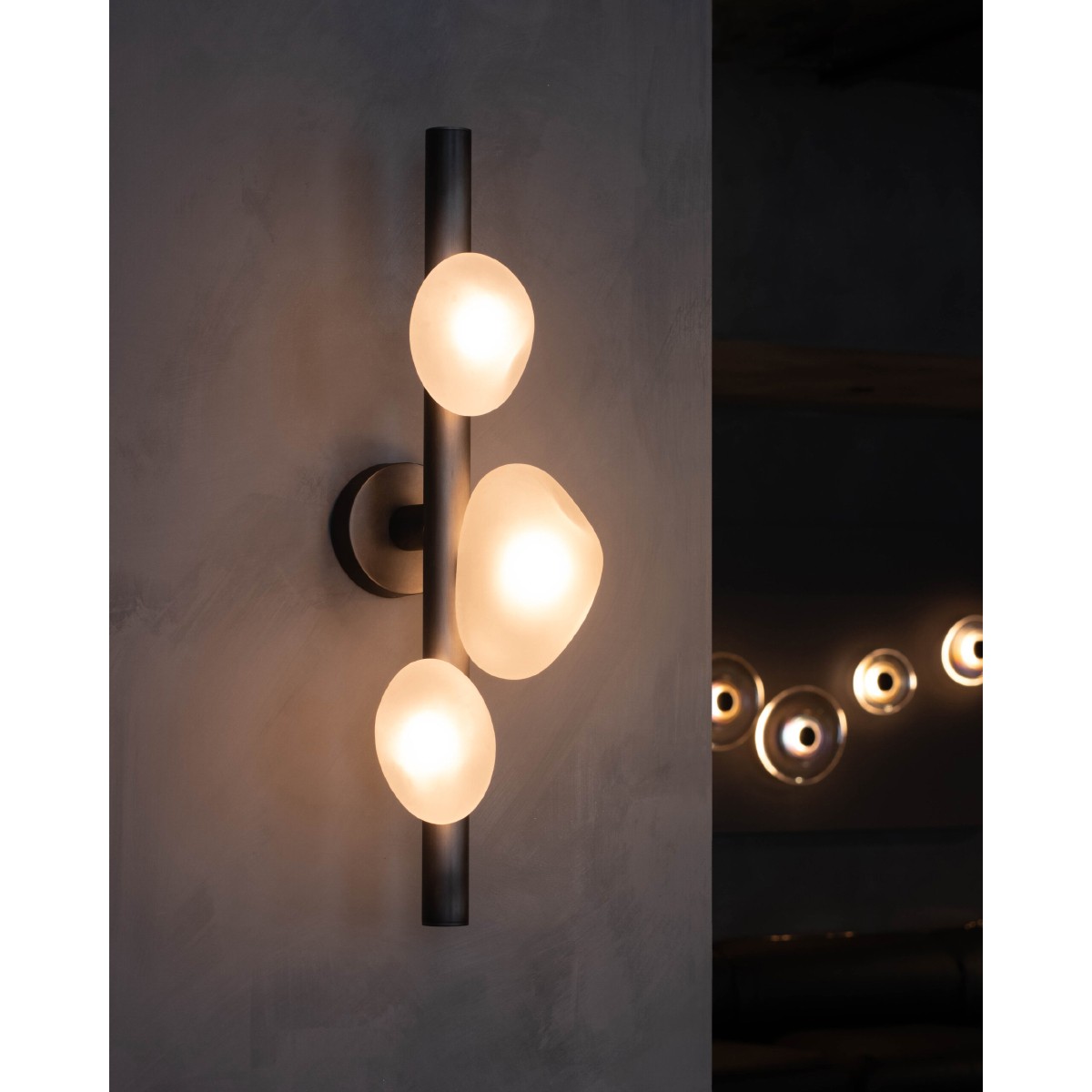Настенный светильник Delight Collection Matter 5055W/3 black/white