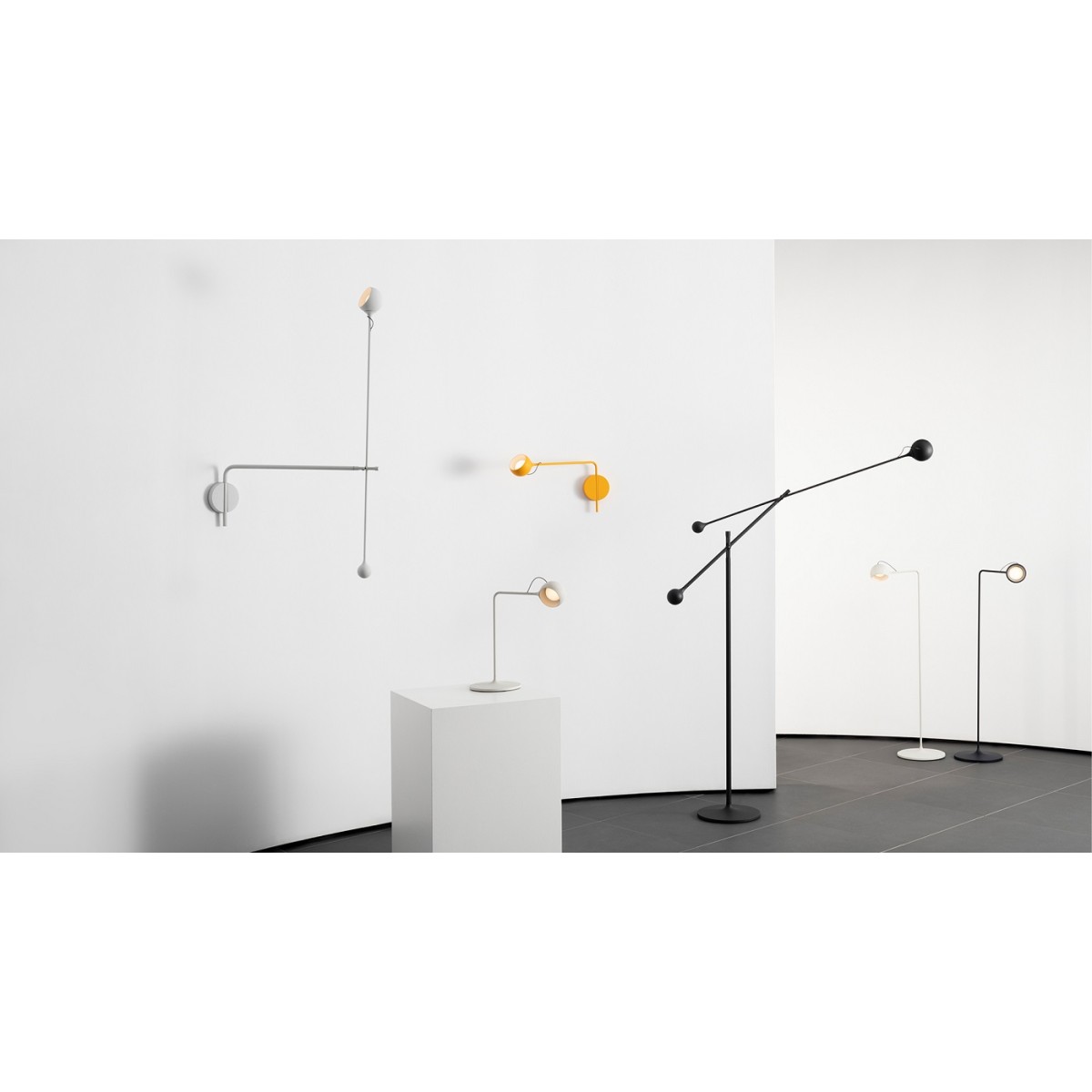 Торшер Artemide Ixa Yellow