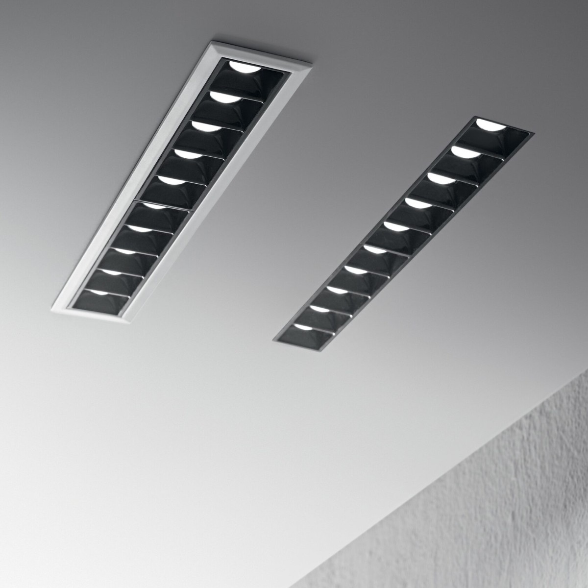 Светильник встраиваемый Ideal Lux Lika FI TRIM 12W 3000K Белый / Черный LED 206219