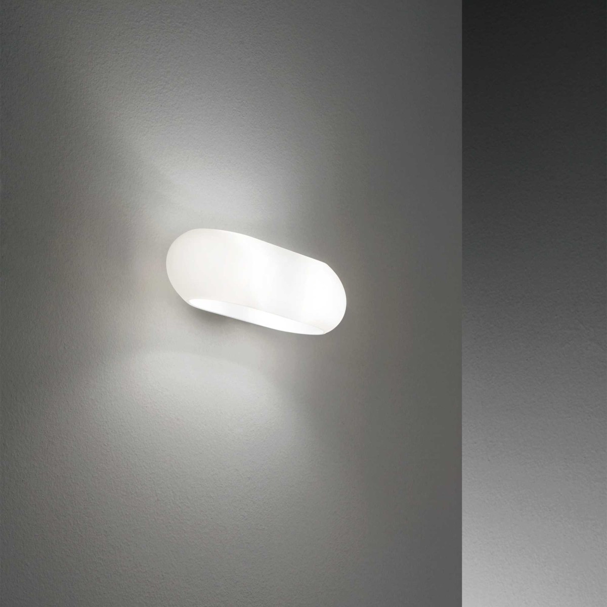 Светильник настенный Ideal Lux Moris AP2 Белый G9 034546