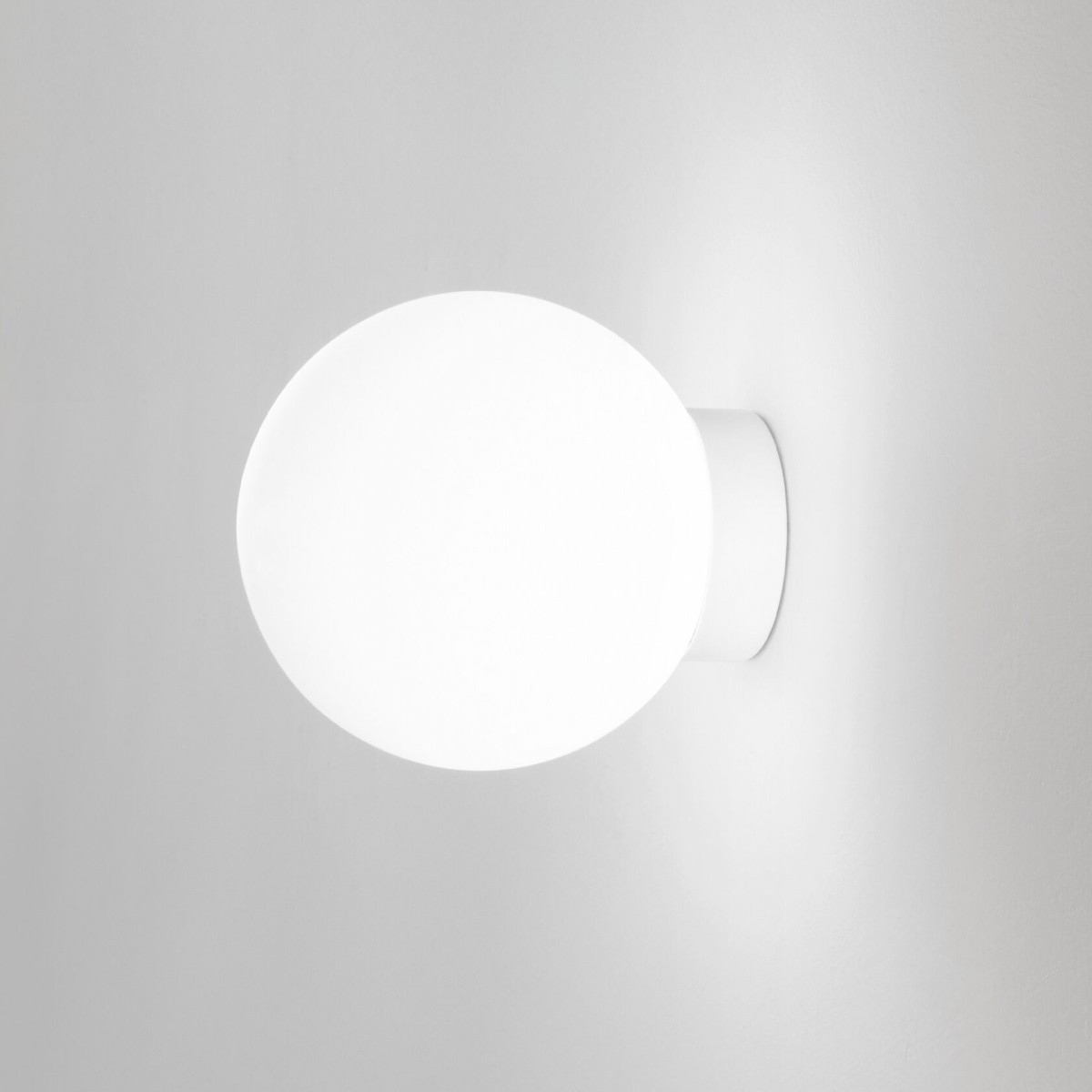 Светильник настенный Ideal Lux Mapa AP1 D20 Белый E27 059815