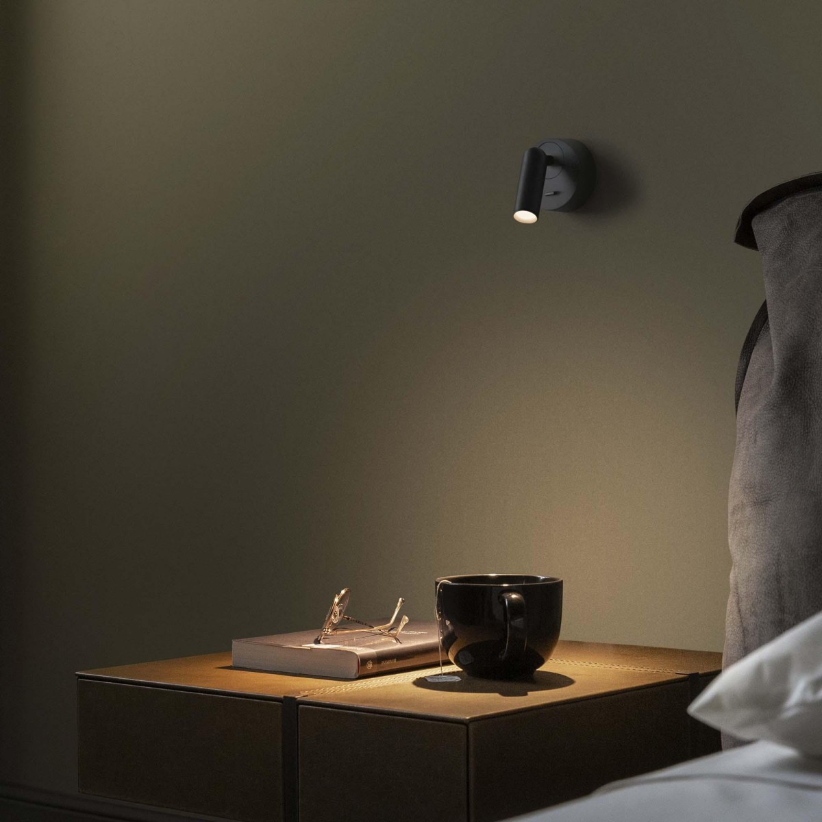 Светильник настенный Ideal Lux Bean AP Round Rechargeable Аккумулятор Латунь LED 350264