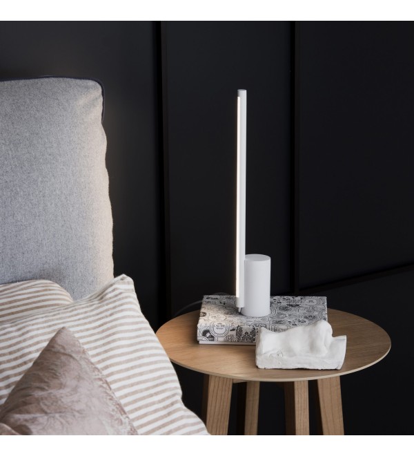 Лампа настольная Ideal Lux Essence TL Square Черный 3000К 371900