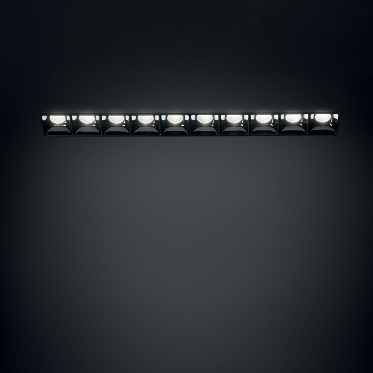 Светильник встраиваемый Ideal Lux Lika FI Trimless 20W 3000K LED Черный 206240