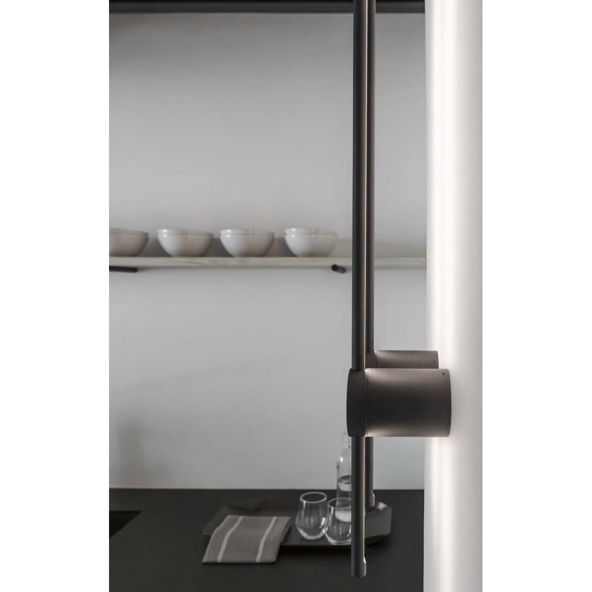 Светильник настенный Ideal Lux Essence AP D115 Черный 4000К 341026