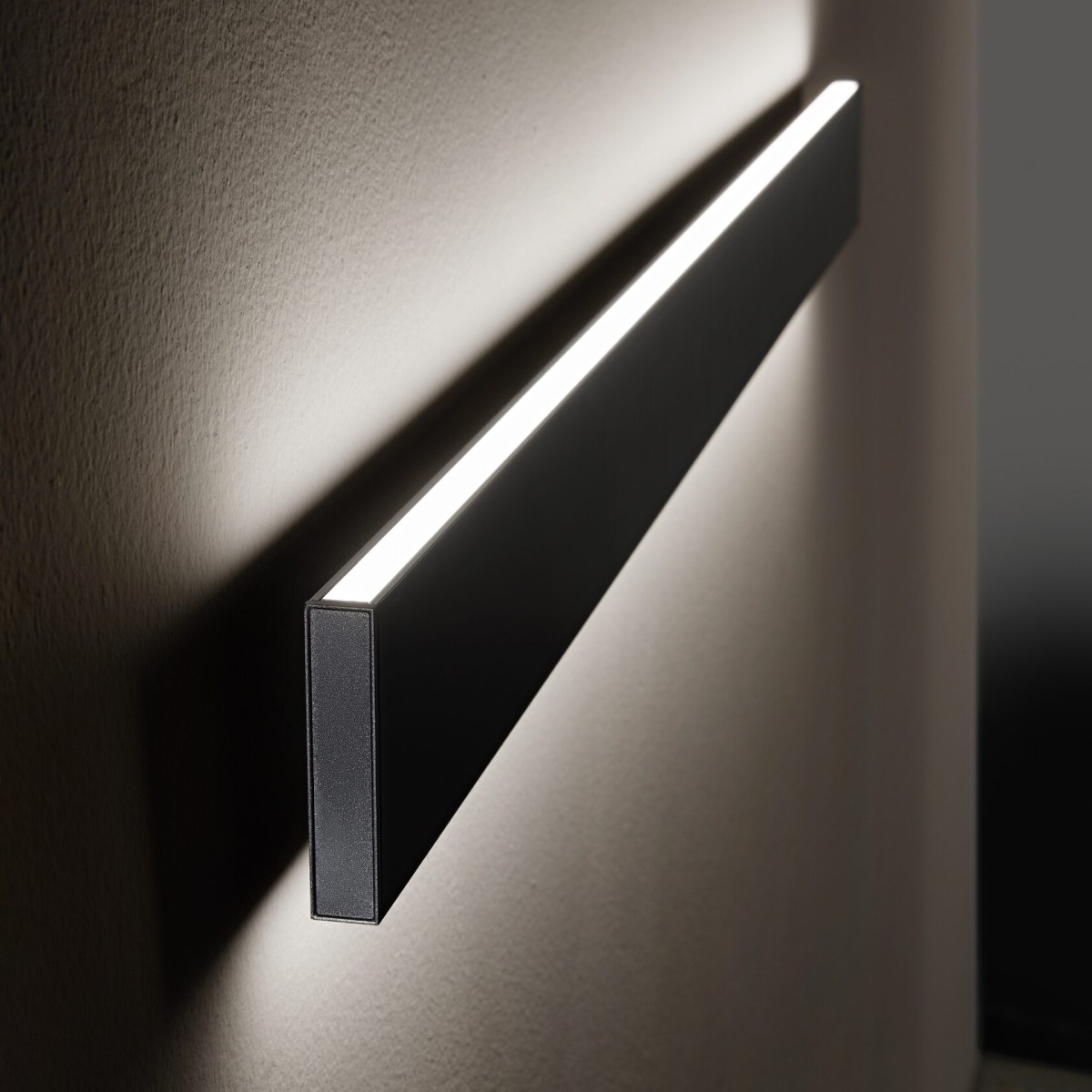Светильник настенный Ideal Lux Steel AP2 D20 Bi-Emission Wide 3000K LED Черный Димм 242019