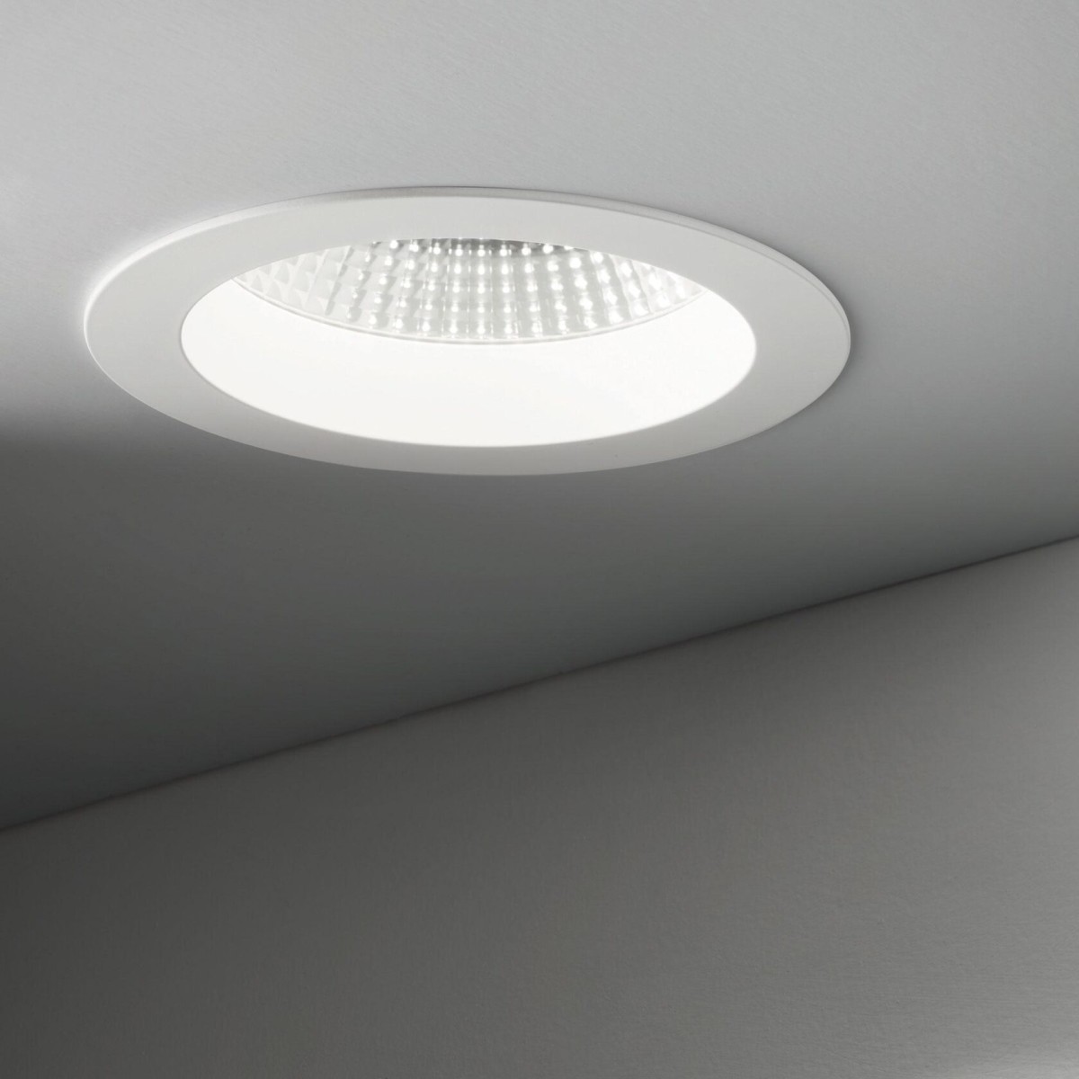 Светильник встраиваемый Ideal Lux Basic FI Accent 15W 3000K Белый LED 193465