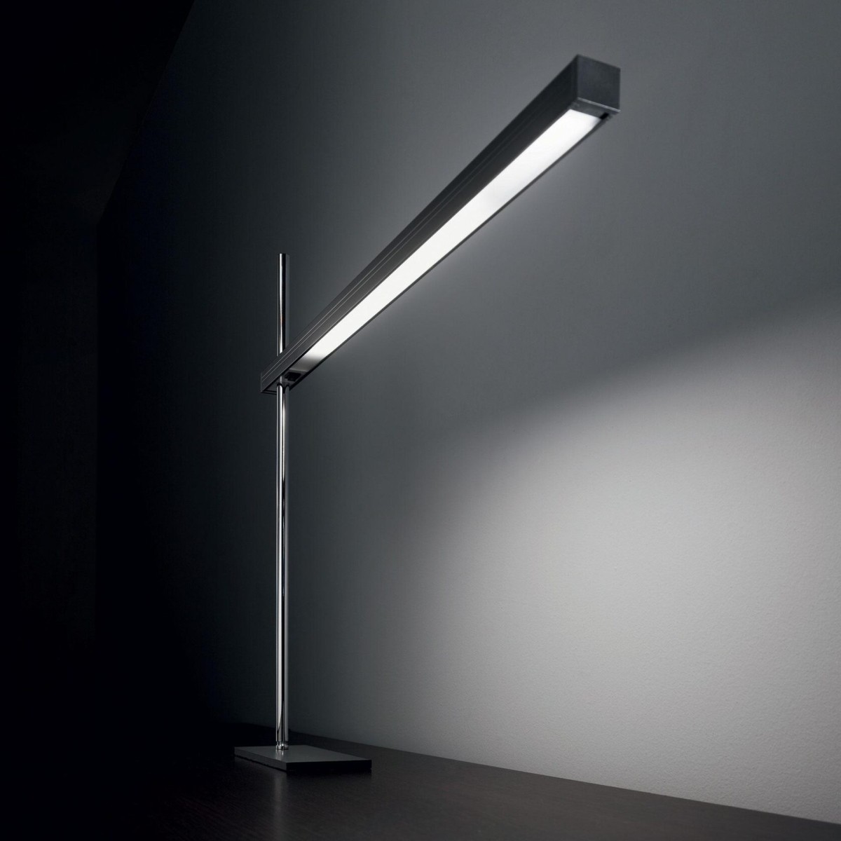Лампа настольная Ideal Lux Gru TL Черный 3000К LED 147659