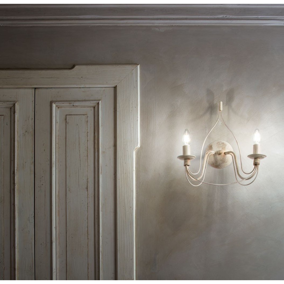 Светильник настенный Ideal Lux Corte AP2 Белый E14 028460