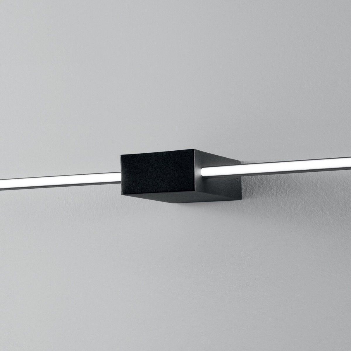 Светильник настенный Ideal Lux Essence AP Square D115 Luce Dir. 3000K Белый 327945