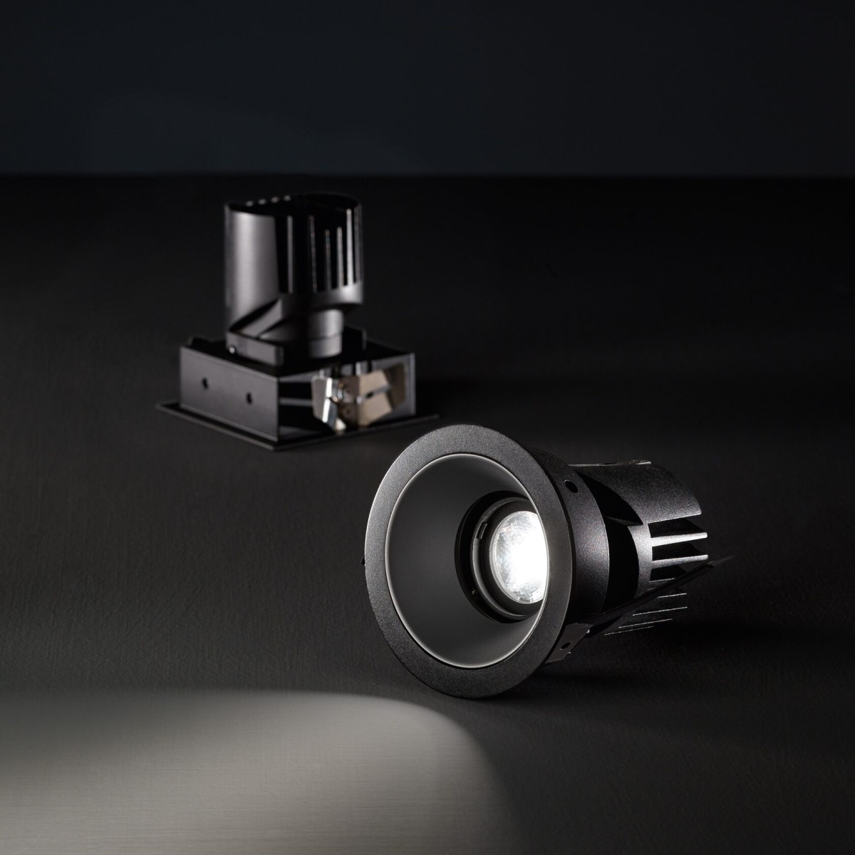 Светильник встраиваемый Ideal Lux Bento Source 09W 3000K LED Черный 279596