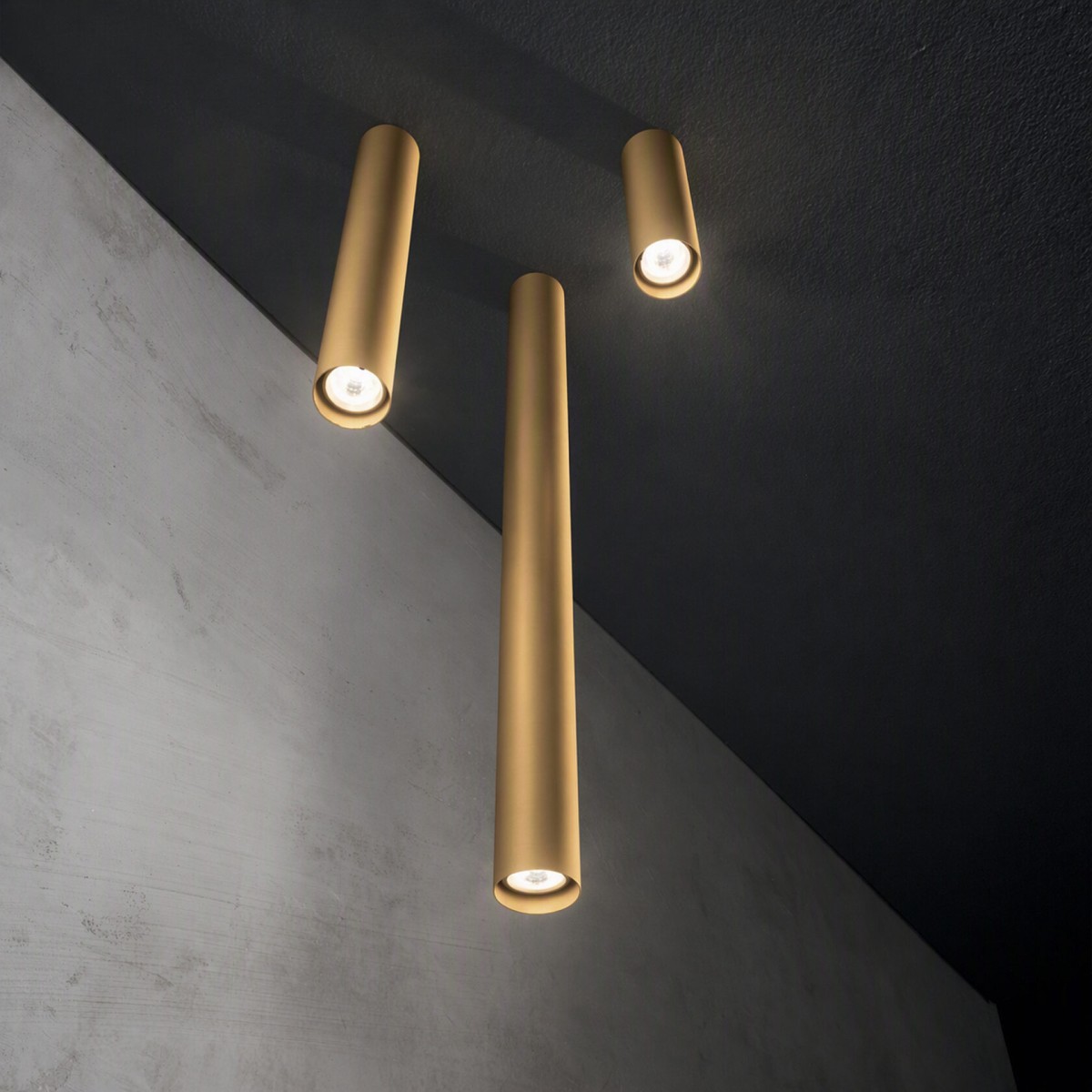 Светильник потолочный Ideal Lux Look PL1 Round D60 H750 Латунь GU10 371467