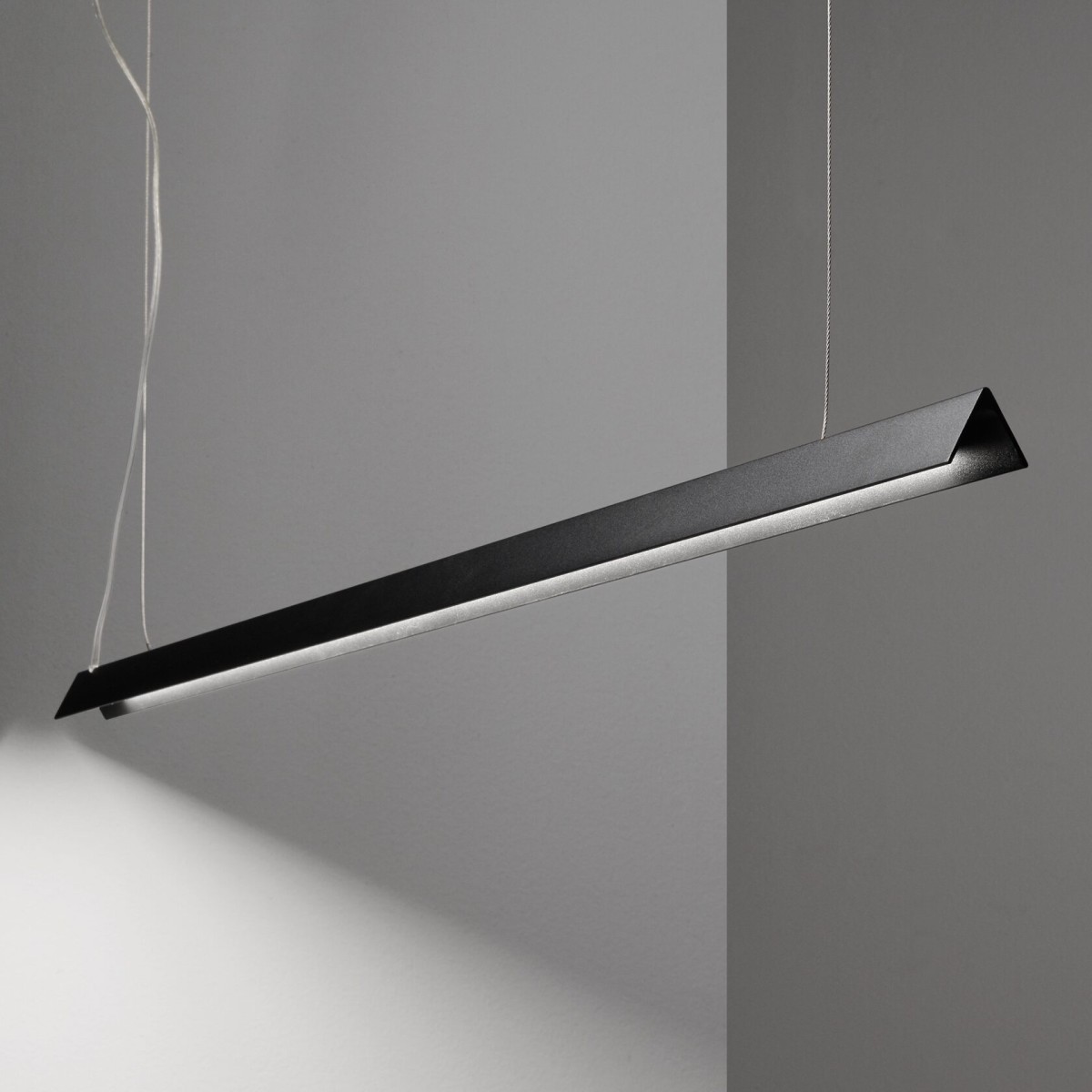 Светильник подвесной Ideal Lux V-line SP Черный 3000К LED 275376