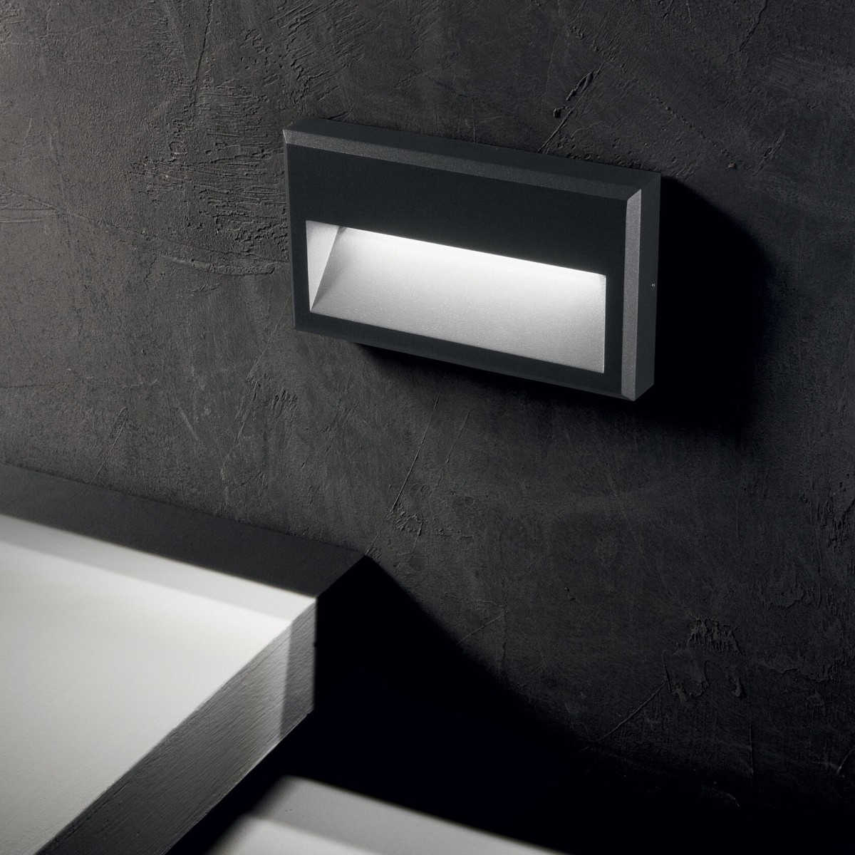 Светильник уличный Ideal Lux Febe-1 AP Антрацит 3000К 250854