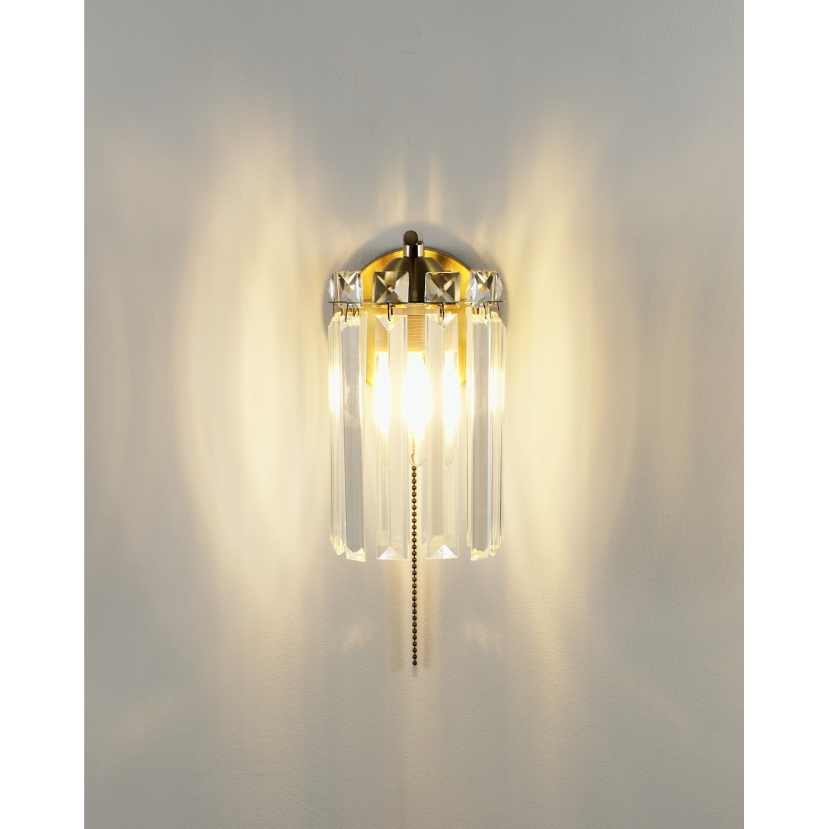 Бра Moderli V10750-1W Everly