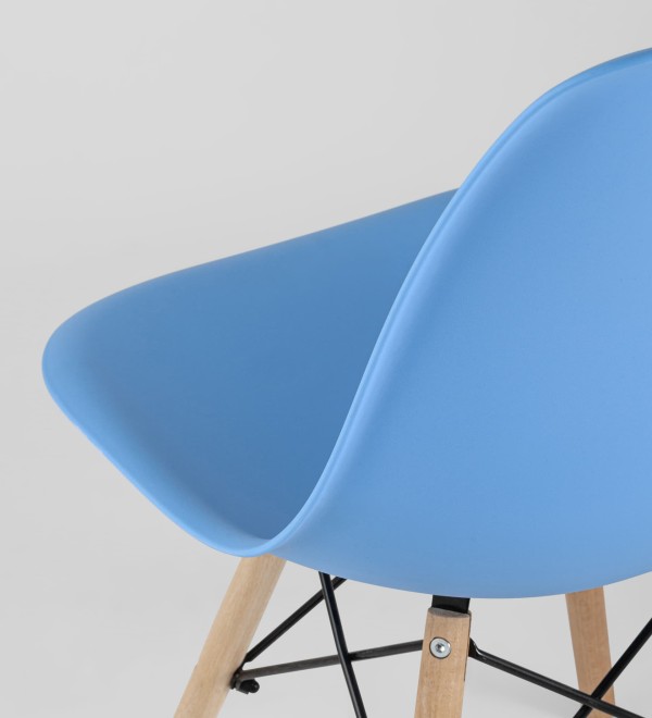 Стул Eames Style DSW голубой (разборный каркас)