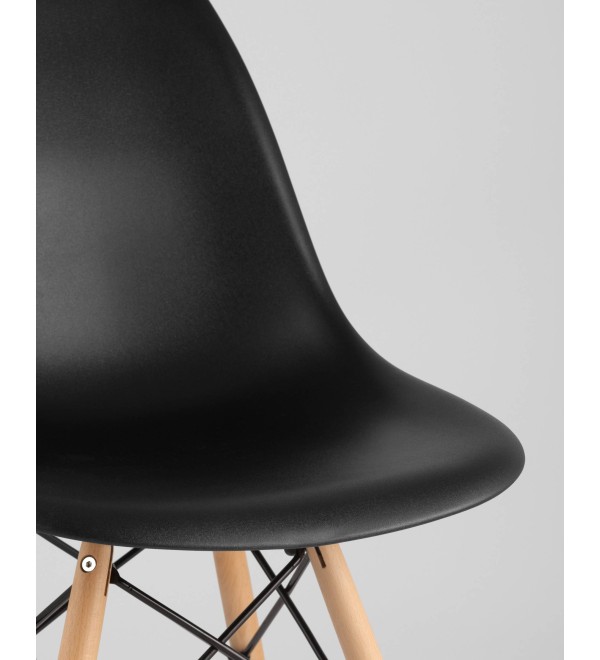 Стул Eames DSW черный