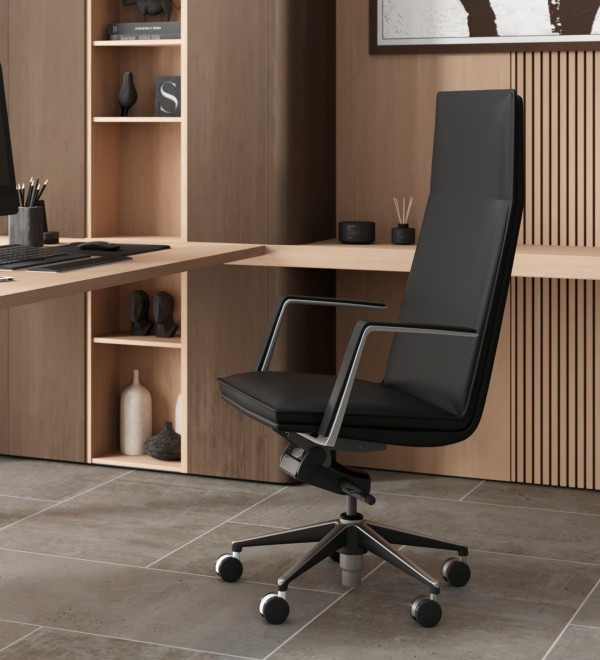 Кресло руководителя TopChairs Arrow черный