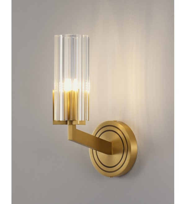Светильник настенный Moderli V11015-1W Brass
