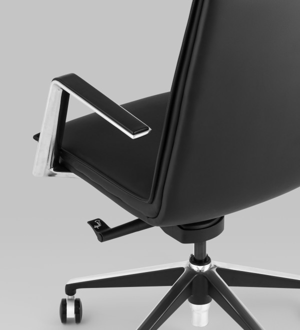 Кресло офисное TopChairs Arrow черный