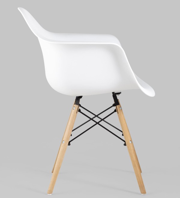 Стул Eames DAW белый