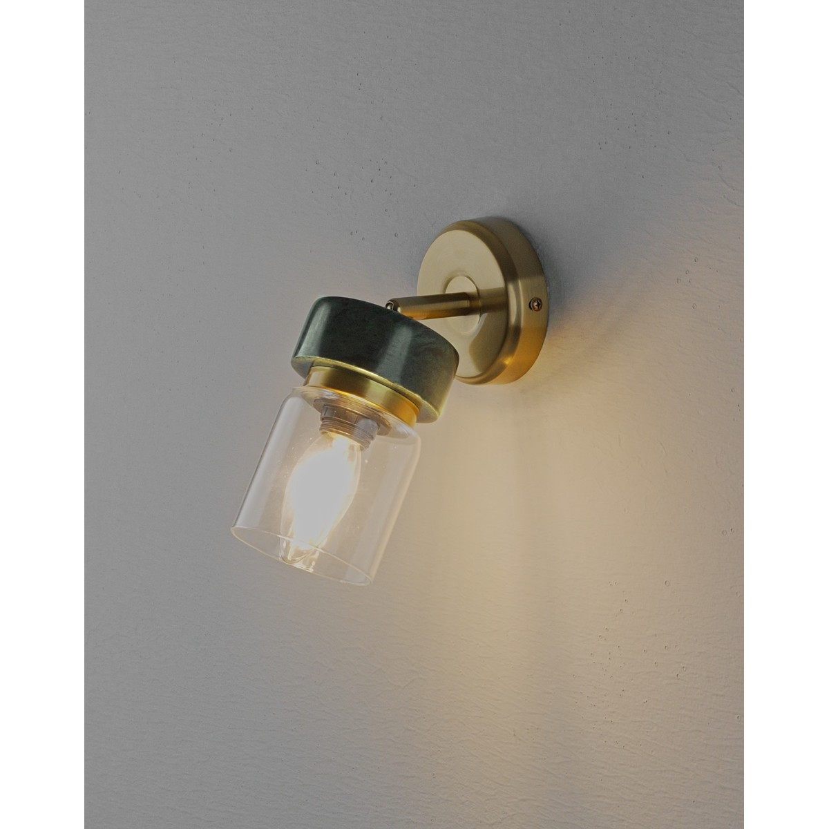 Спот Moderli V11821-1W Almero