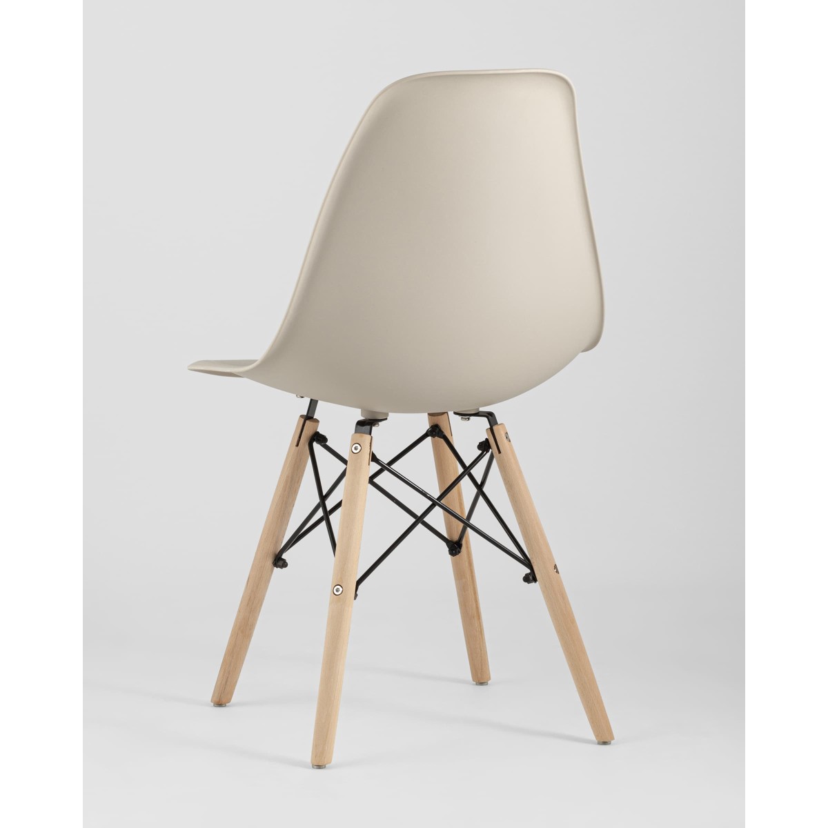 Стул Eames Style DSW бежевый (разборный каркас)