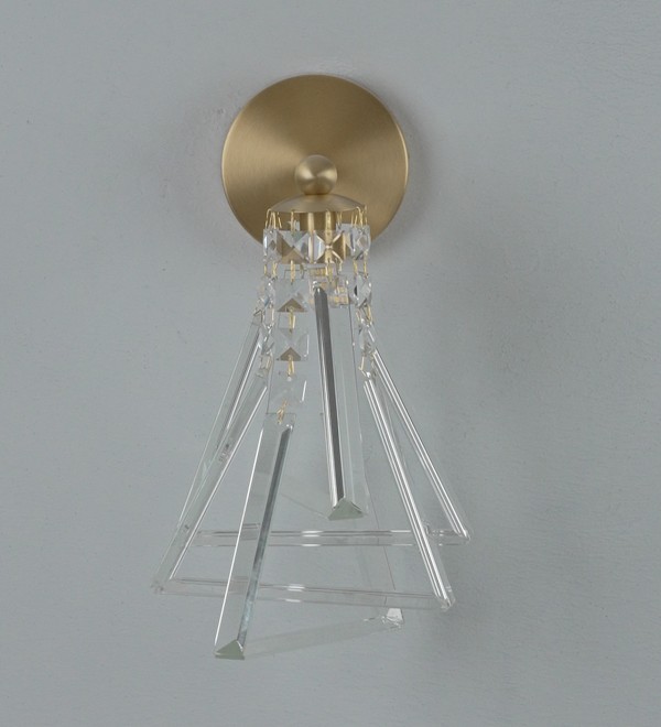 Светильник настенный Moderli V11944-1W Brass