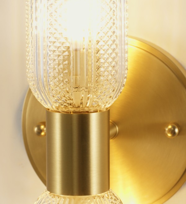 Светильник настенный Moderli V11018-2W Brass
