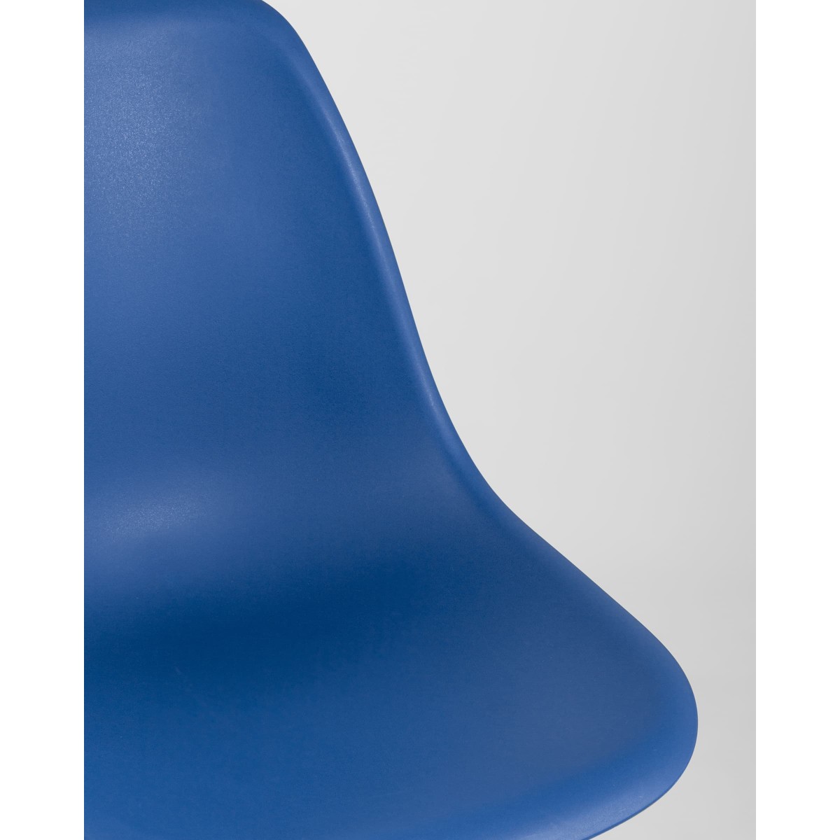 Стул Eames Style DSW синий (разборный каркас)