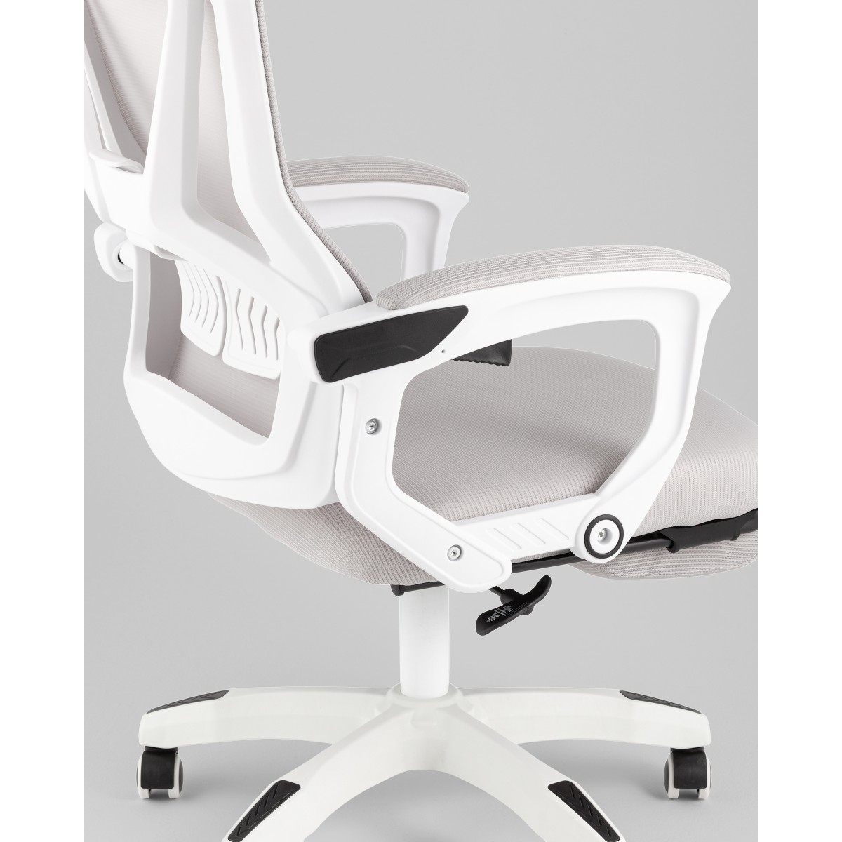 Кресло офисное TopChairs Vecto серый