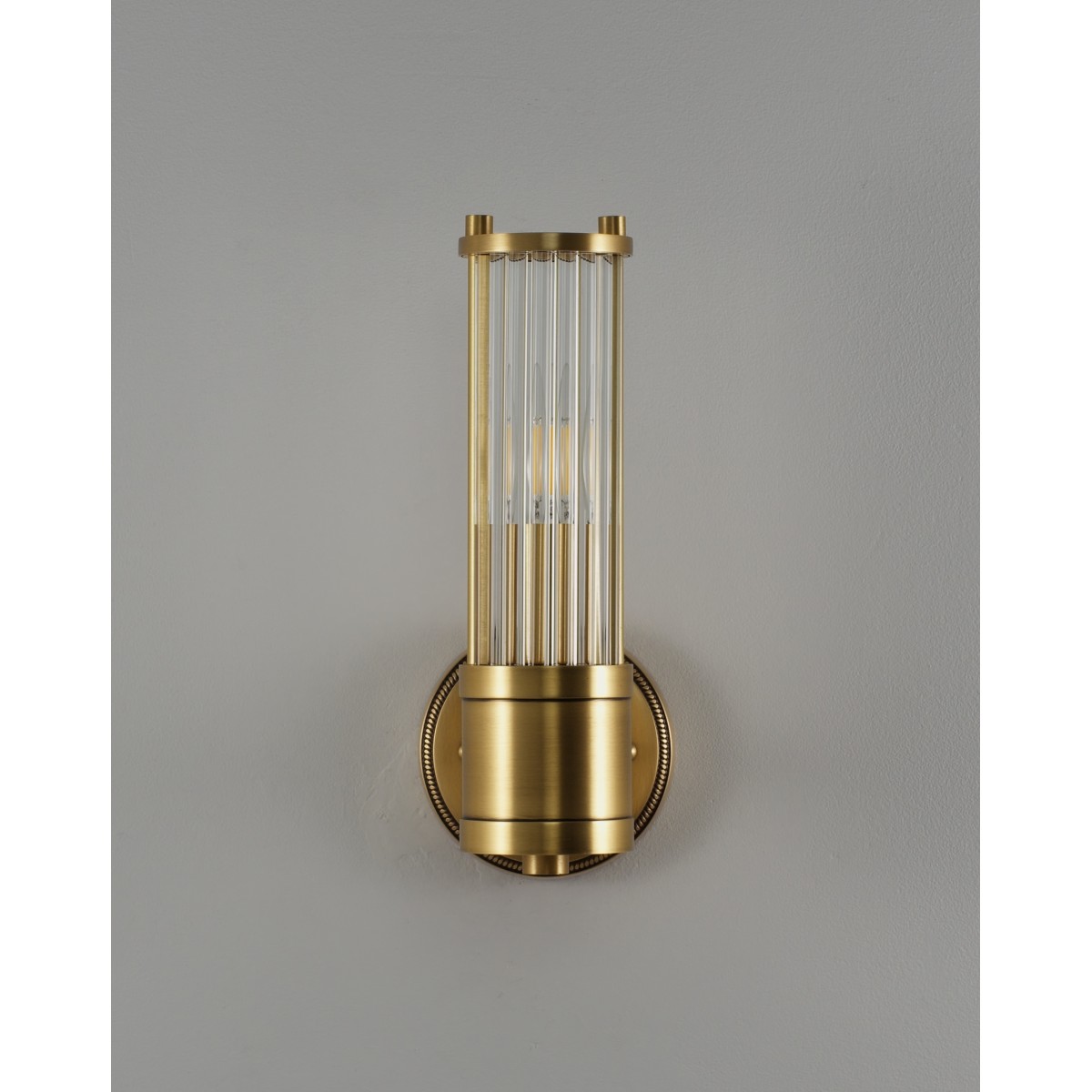 Светильник настенный Moderli V11020-1W Brass