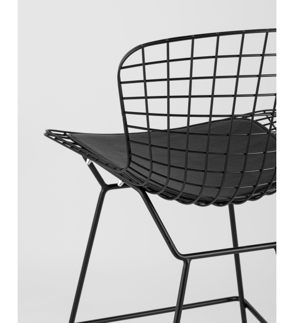 Стул полубарный с низкой спинкой Bertoia черный с черной подушкой