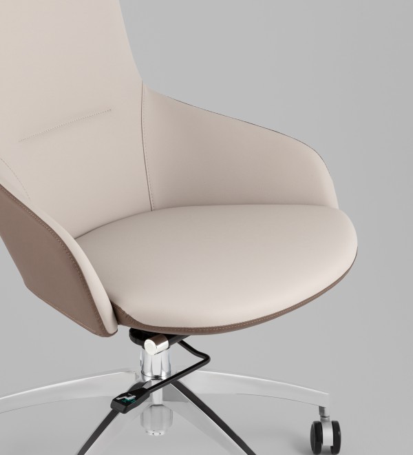 Кресло руководителя TopChairs Soulo светло-серый, коричневый