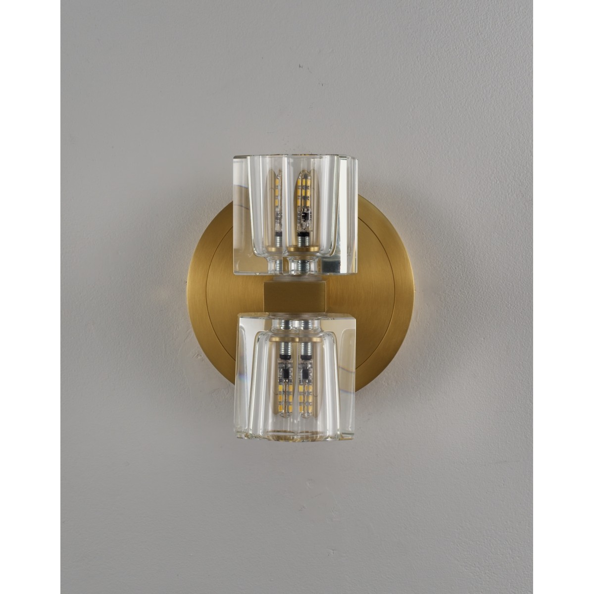Светильник настенный Moderli V11016-2W Brass